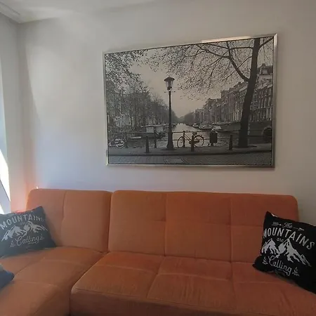 21a06 En Apartamento