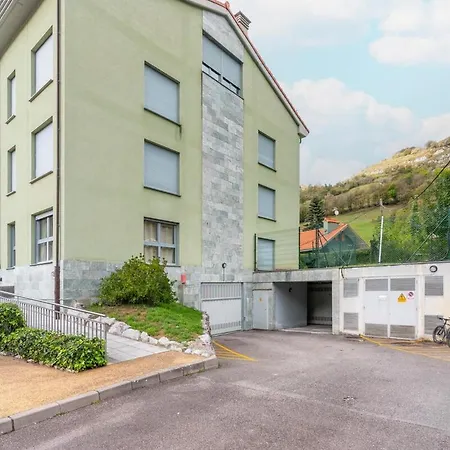 21a06 En Apartamento